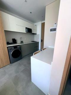 Modern King Studio Apartment WJ Tower - 1