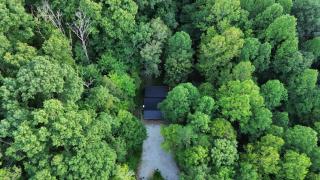 New Hot Tub - Diamond Creek Cabin Sleeps Up to 6 - 9
