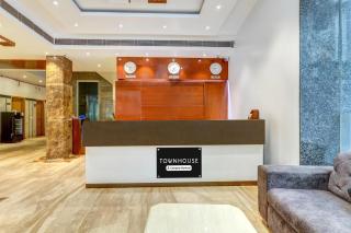 Townhouse Arakashan Road Paharganj Formerly Mohan international - 5