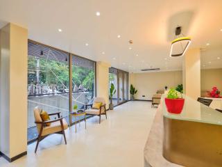 Palette Hotel & Convention Centre, Millennium City Gurugram - 2
