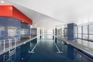Level 49 3BR - River & Bridge Views, Pool & Parking - 6