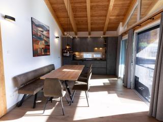 Ski-in ski-out chalet with beautiful view - 2