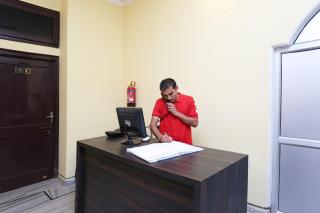 Hotel O Greenview Near Munshi Pulia Metro Station - 3