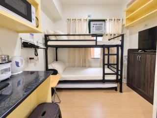 Studio Unit at the center of Alabang - 7