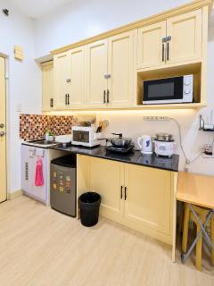 Studio Unit at the center of Alabang - 3