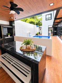 Casa Marian, entire home with pool, 20 pax - 0