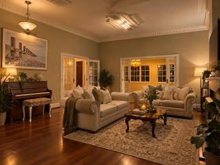 5Bedroom Spacious Vintage Home with a Granny Flat - 4
