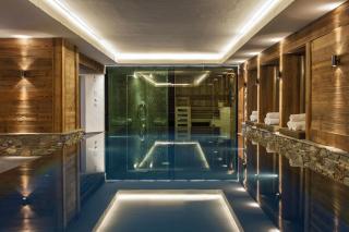 Alpine Retreat with Private Spa - 9