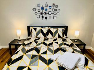 House 3-Bed 2,5-Bath FREE Parking with Washer Dryer inside - 8