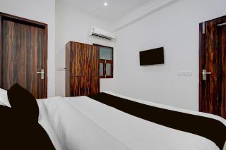 Hotel O Sector 69 Gurgaon - 4