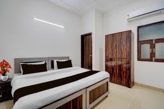 Hotel O Sector 69 Gurgaon - 1