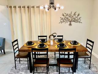 House 3-Bed 2,5-Bath FREE Parking with Washer Dryer inside - 2