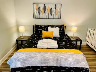 House 3 Bed, 2Bath, FREE Parking in The Woodlands - 9