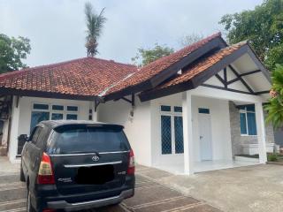 Villa Hendra Cimaja - Beachfront, 2BR, 1BA, Full Kitchen - 8