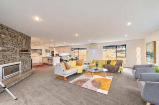 Hillside Haven Perfect Getaway in Lake Tekapo - 4
