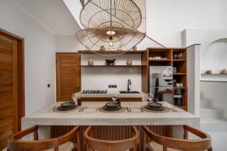 Villa Saya - Modern 2BR Retreat Near Seseh - 3