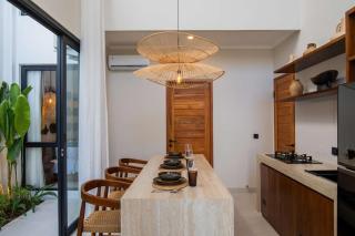 Villa Saya - Modern 2BR Retreat Near Seseh - 2