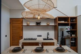 Villa Saya - Modern 2BR Retreat Near Seseh - 1