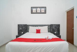 RedDoorz At Sukomanunggal Surabaya - 0