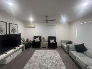 Family House - 7