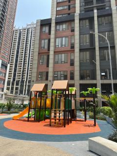 Vicienta Luxury Stay 2BR Apartment at Stanford Meikarta - 0