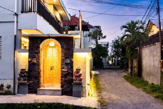 Aridana Villa Ubud by Dhananjaya Hospitality - 3