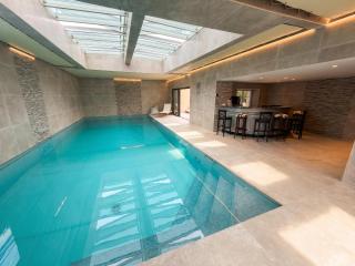 Villa moderne à Miniac-Morvan avec piscine - 0