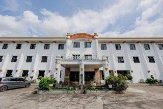Urbanview Hotel D Calton Sukabumi - 9