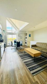 The Canmore Mountain View Retreat with Heated Pool & Hot Tub - Canmore - 7