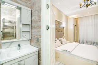 Deluxe Property in Nizami - 7
