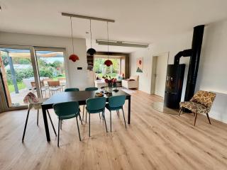 Neubau im Naturidyll für Wellness, Spiel und Spaß - 1