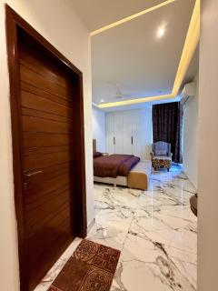 Luxury Two Beds Apartment-Loft'95, Abbottabad - 2