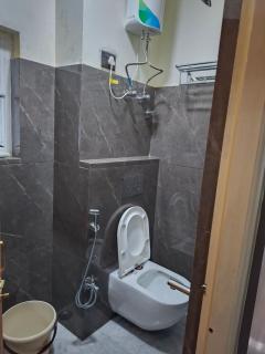 Gangtok Valley View Stay -2BHK- Apartment 10 Min Walk to MG Marg - 5