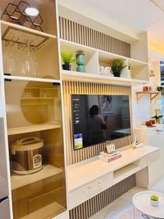 Le Manoir de Matthea at SMDC Style Condo - 4
