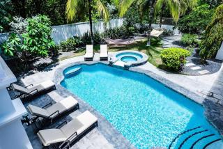 Barefoot Beachfront, Pool, Surf & Private Casita - 3