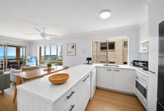 Seabreeze & Ocean views Kings beach - 6
