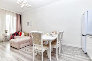 Promenade Apartment - 2