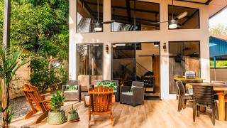Stylish-Walk to Beach-Restaurants-Uvita-Fun-Chic - 2