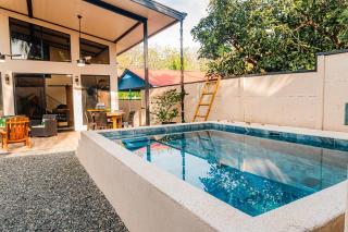 Stylish-Walk to Beach-Restaurants-Uvita-Fun-Chic - 3