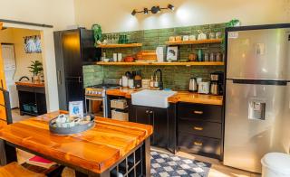 Stylish-Walk to Beach-Restaurants-Uvita-Fun-Chic - 7