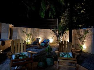 Stylish-Walk to Beach-Restaurants-Uvita-Fun-Chic - 1