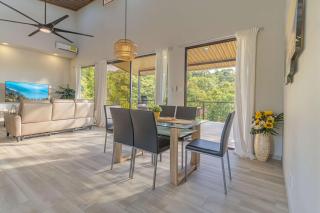 Panoramic Jungle Views-pool-2 suites-wildlife - 5