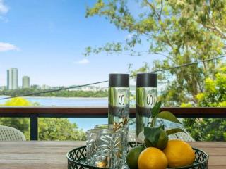 Currumbin Beachfront Haven - 8