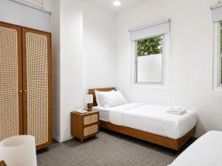 Admiralty Hills Serviced Apartment - 2