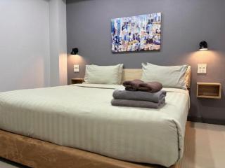 The Hub Hotel Surin - 4