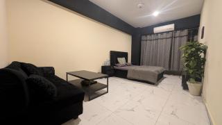 Luxe Studio Apartment in Islamabad, Margalla Views - 2