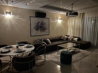 Luxury Penthouse with Sea View, 3 Bedrooms, Underground Parking - 4