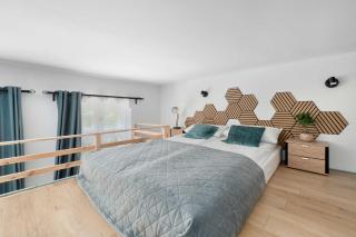 Urokliwe Studio z Antresolą Blisko Centrum by Noclegi Renters - 9