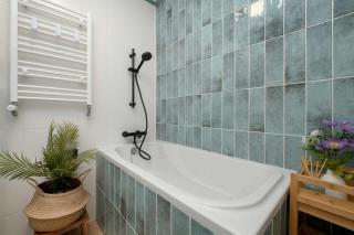 Urokliwe Studio z Antresolą Blisko Centrum by Noclegi Renters - 7
