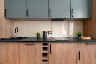 Urokliwe Studio z Antresolą Blisko Centrum by Noclegi Renters - 4